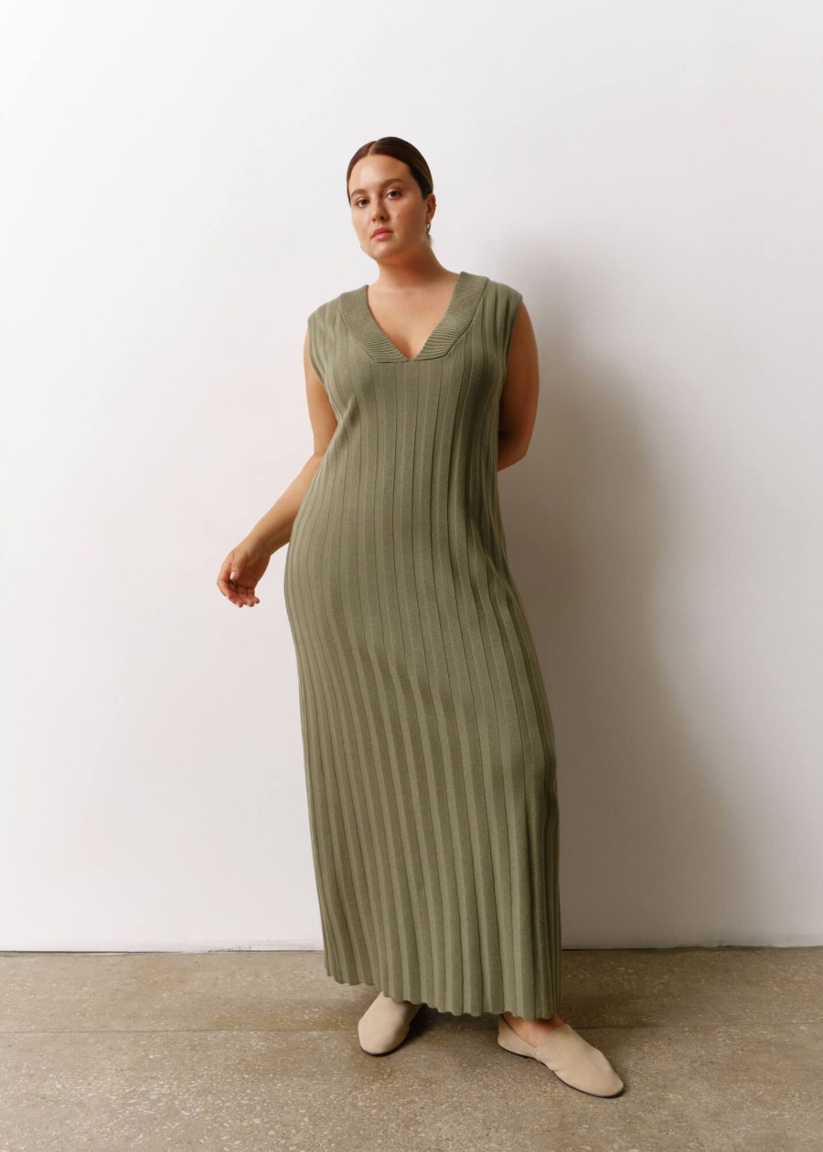 Women 25 UNION | Dress Naturel With A Triangular Neckline Dark Olive Size L-Xl