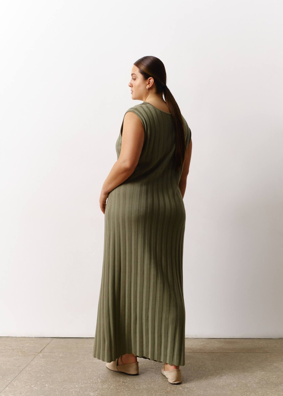 Women 25 UNION | Dress Naturel With A Triangular Neckline Dark Olive Size L-Xl