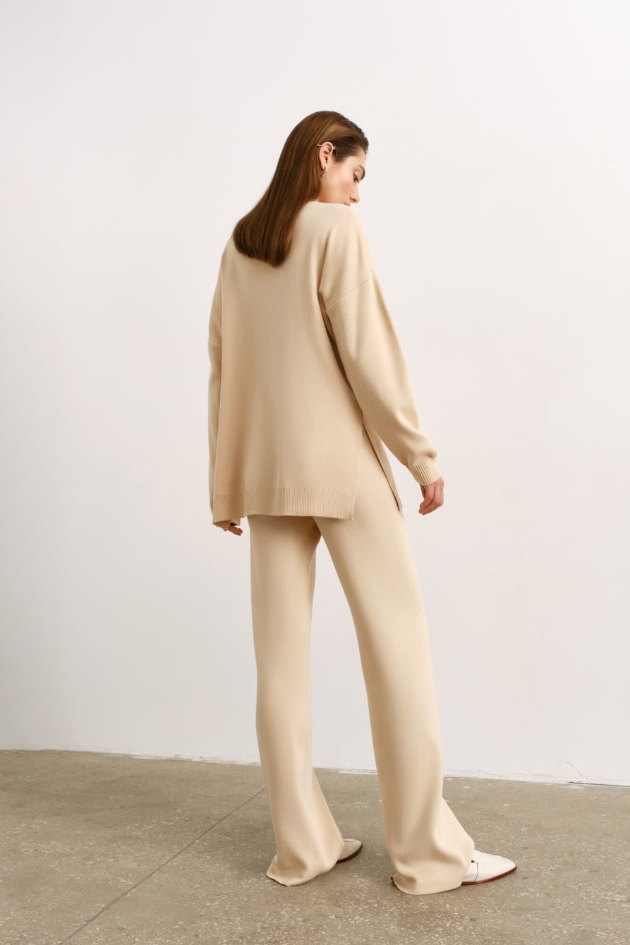 Women 25 UNION | Free-Cut Sweater With Slits Cream