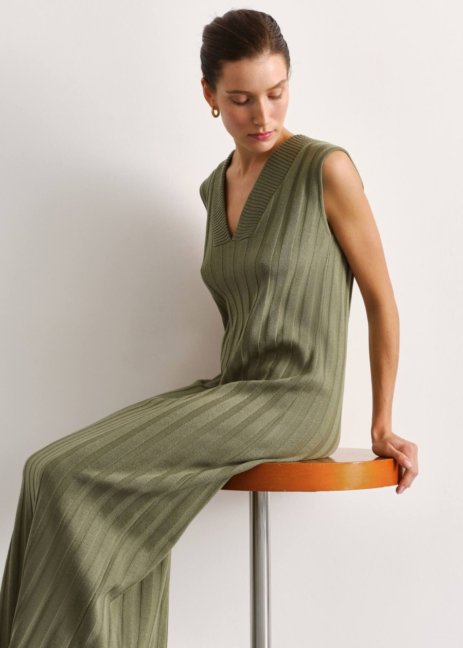 Women 25 UNION | Dress Naturel With A Triangular Neckline Dark Olive