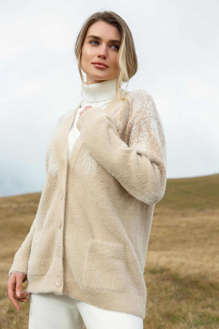 Women 25 UNION | Cardigan Made Of Fluffy Yarn Pero Cream