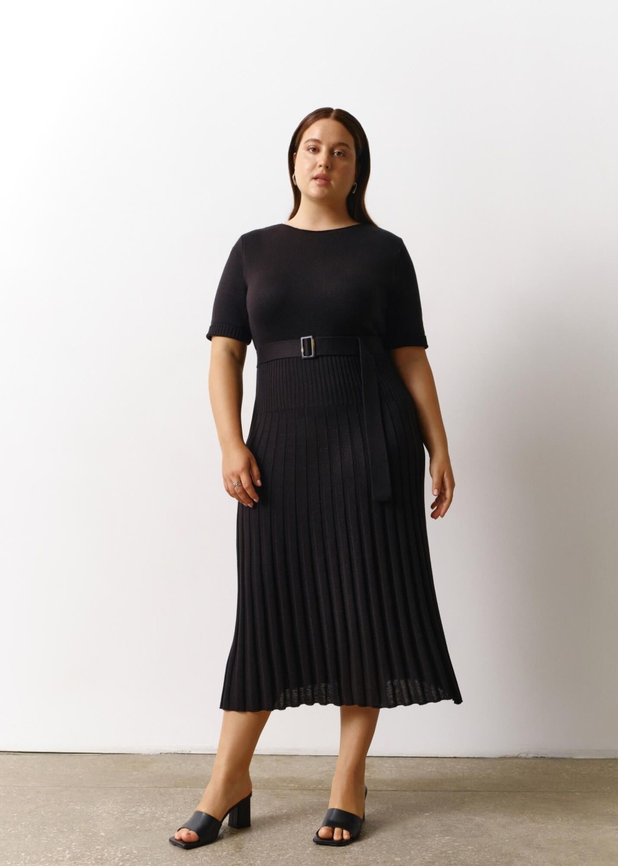 Women 25 UNION | Midi Dress With A Pleated Skirt Black Size L-Xl