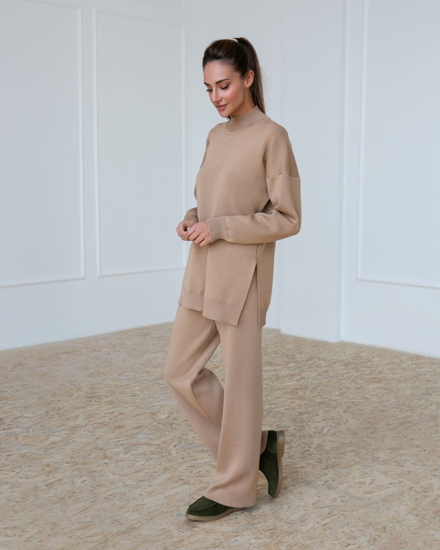 Women 25 UNION | Oversized Sweater With Caramel Slits