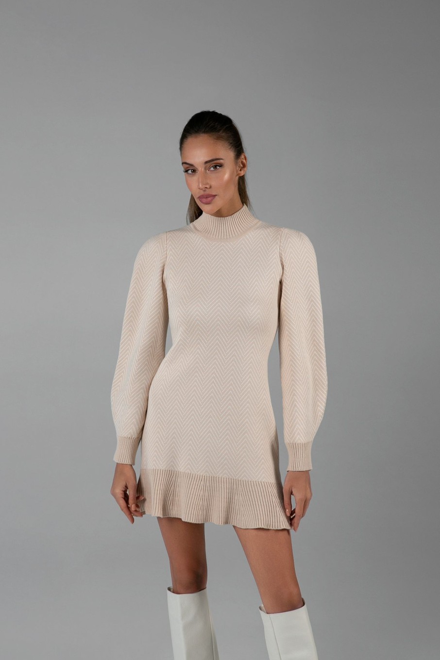 Women 25 UNION | Dress With A Pattern And Cream Accent Sleeves