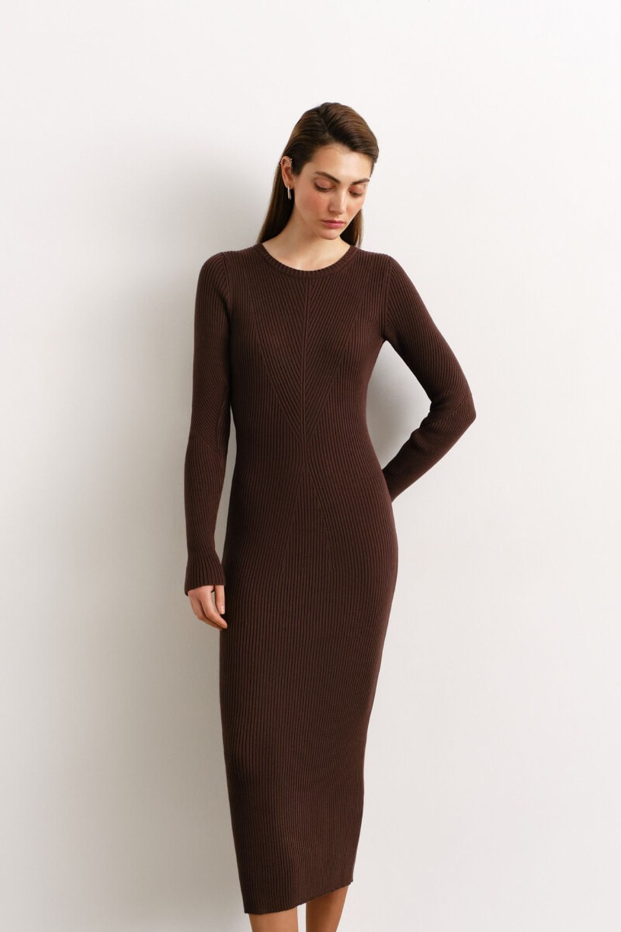 Women 25 UNION | Midi Silhouette Dress With Textured Knit Chocolate