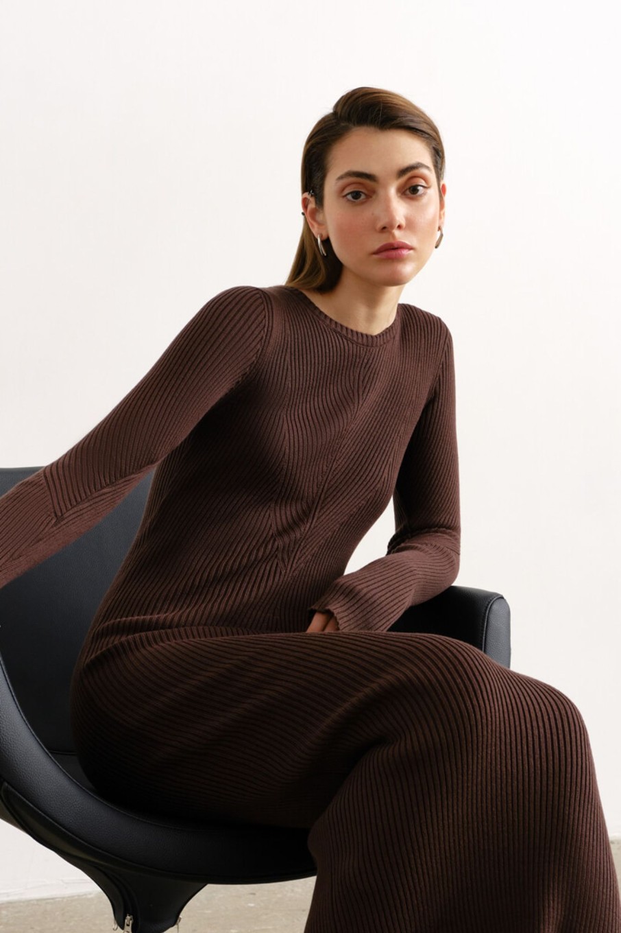 Women 25 UNION | Midi Silhouette Dress With Textured Knit Chocolate