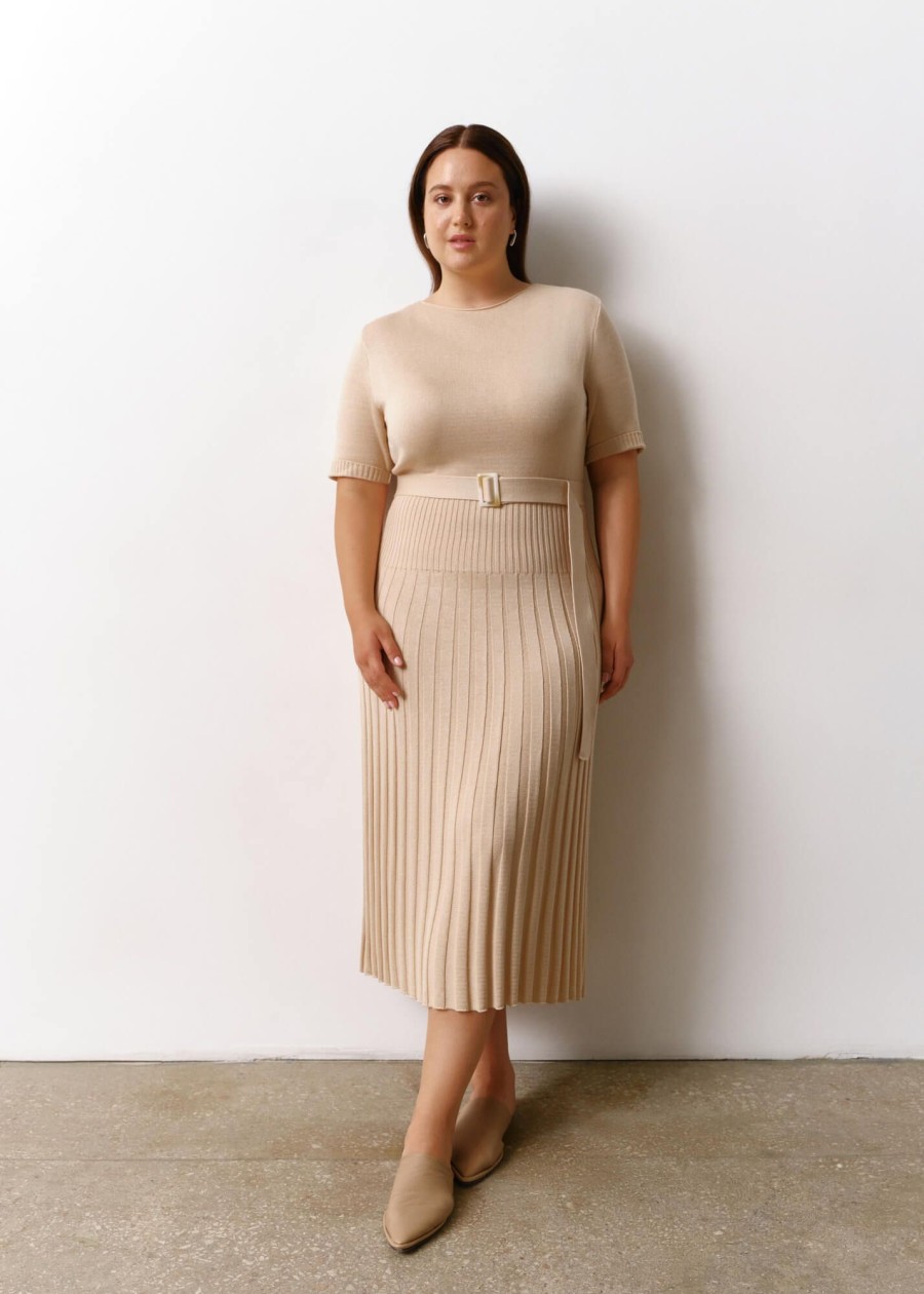 Women 25 UNION | Midi Dress With A Pleated Skirt Cream Size L-Xl