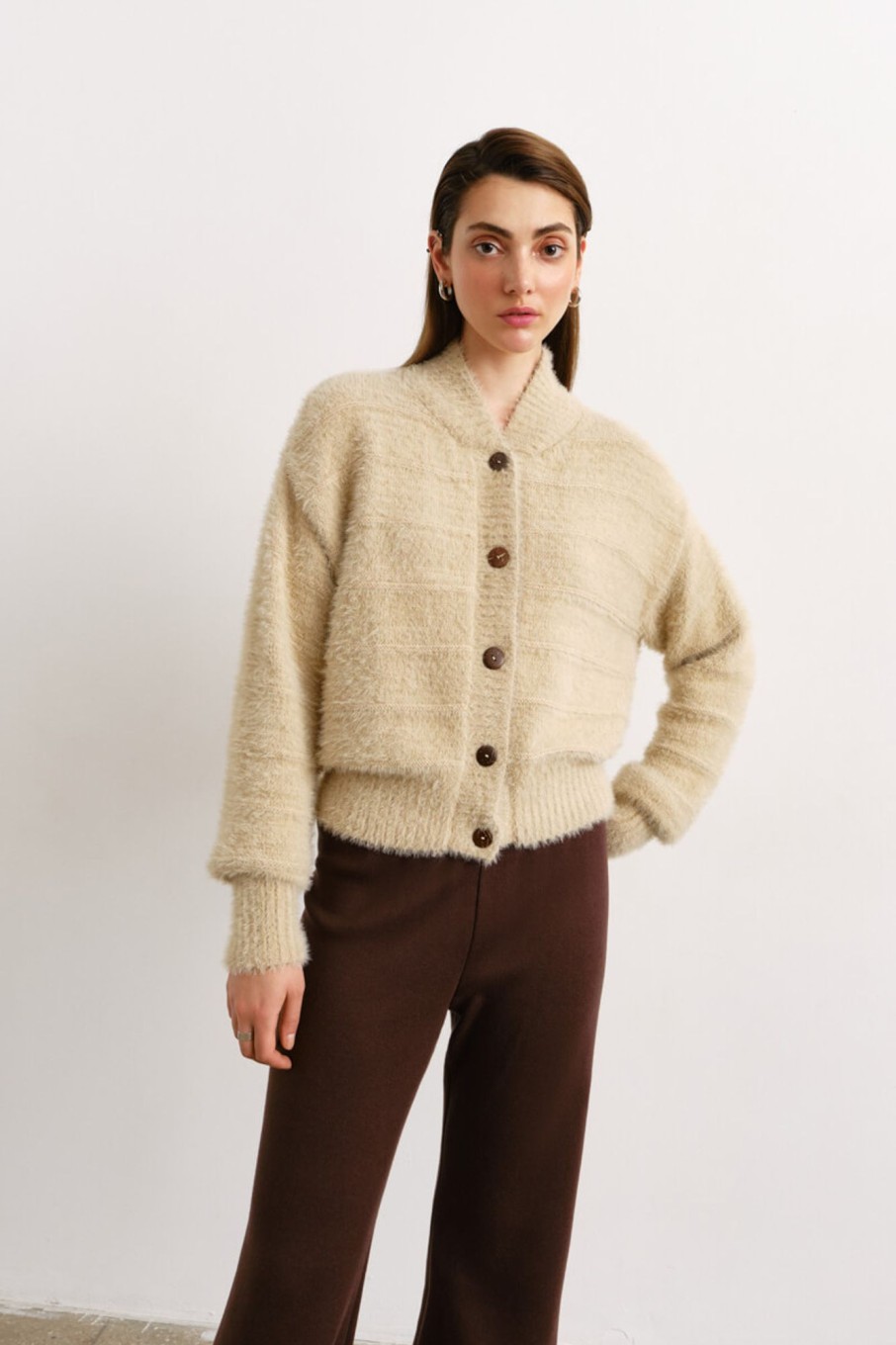 Women 25 UNION | Bomber Cardigan With A Closed Neck Cream