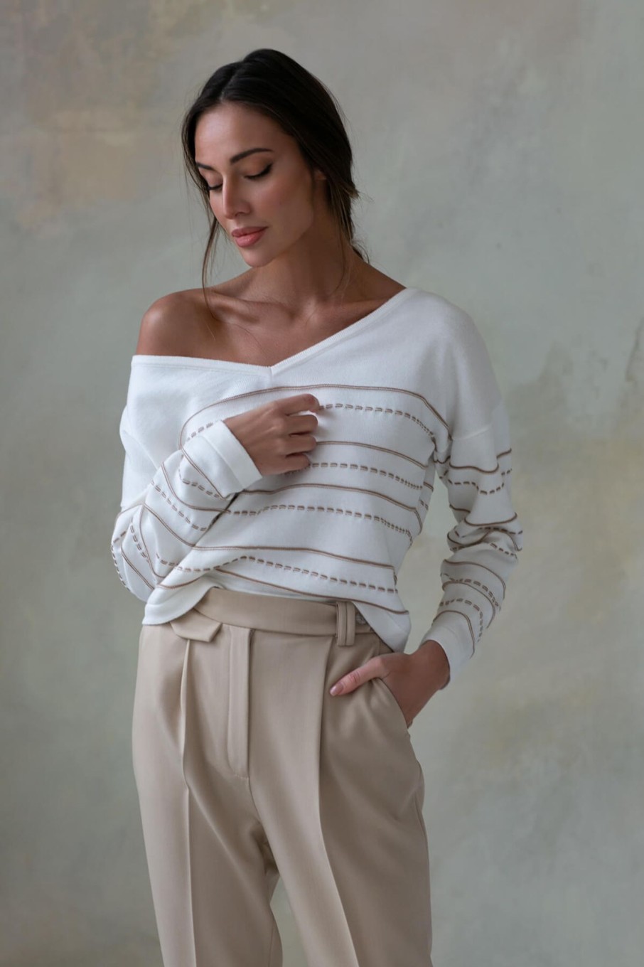 Women 25 UNION | Jumper With Embossed Stripes Milk + Caramel