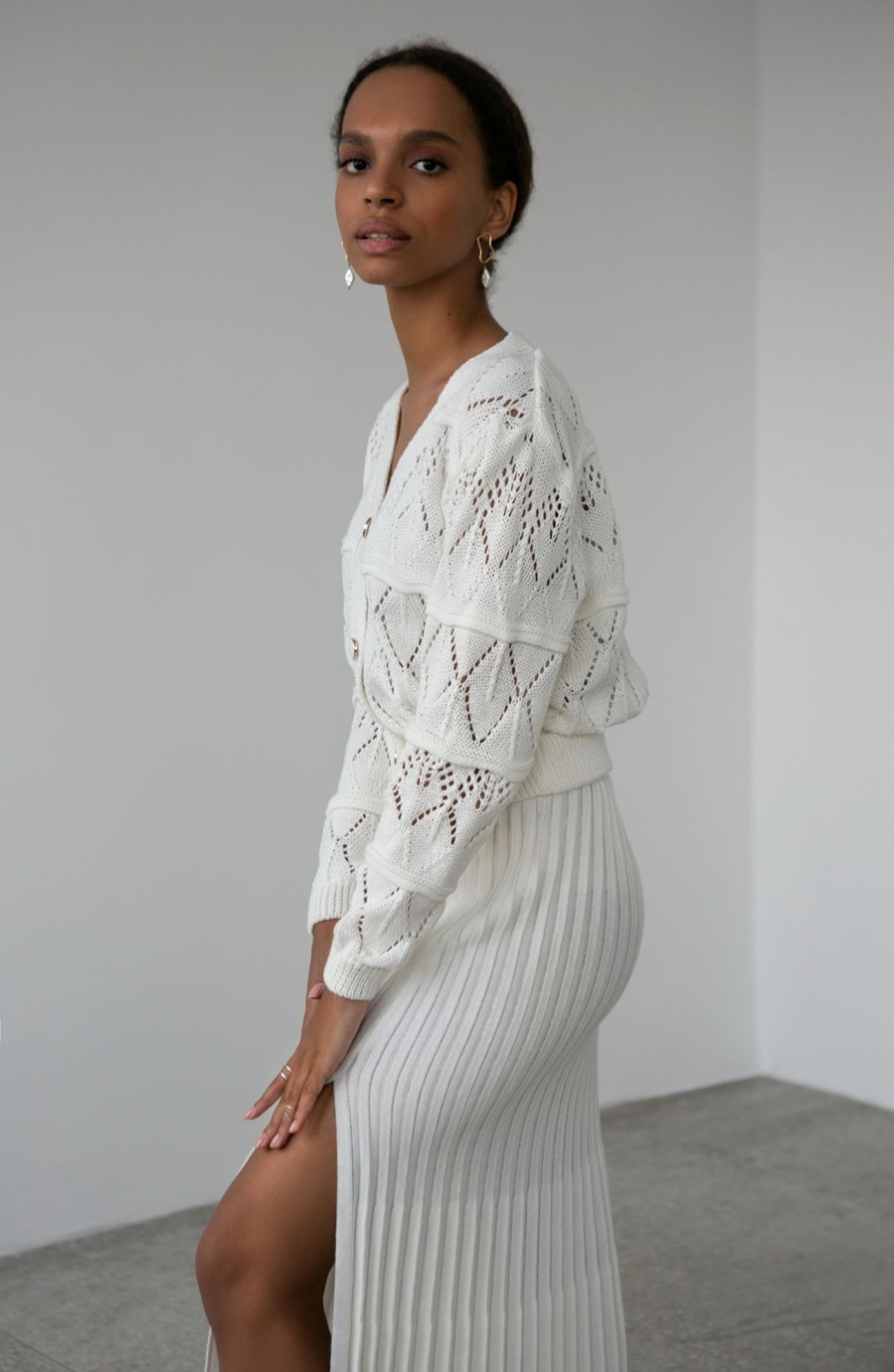 Women 25 UNION | Suit With Openwork Cardigan With Buttons And A Pleated Skirt With A Slit Milk