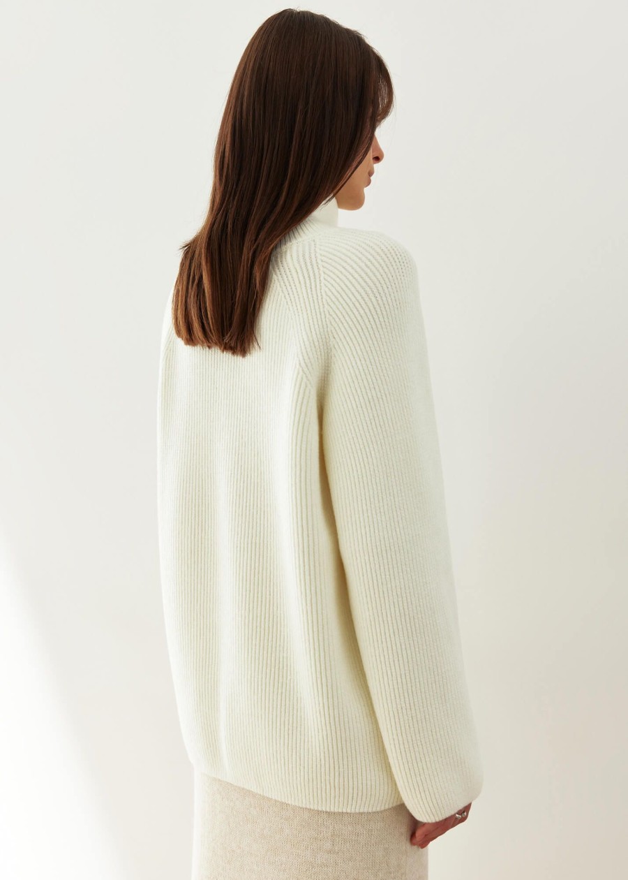 Women 25 UNION | High Neck Sweater With A Zipper Odion Milk